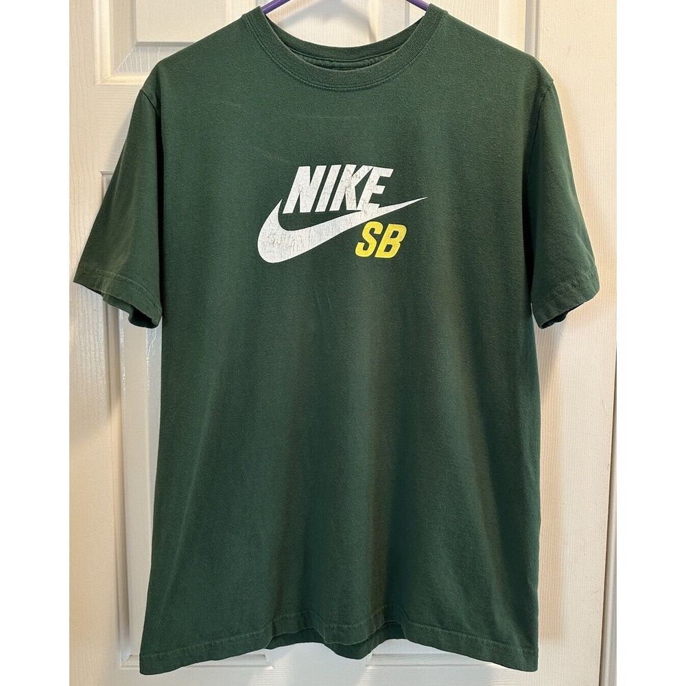Nike Black Tag SB Green T Shirt Size Medium‎  Y2K